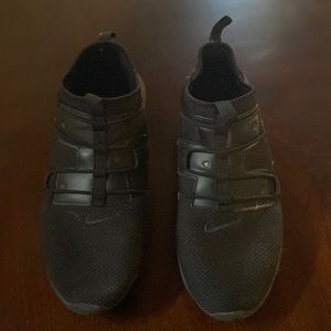 Nike men gym shoes, black in color, size 8.5 US